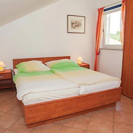 Gorgeous Apartment In Malinska With Kitchen 외부 사진